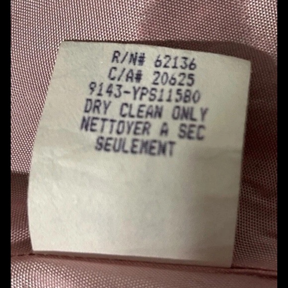 Vintage GUESS PINK TWEED JACKET
SIZE SMALL - Picture 6 of 10